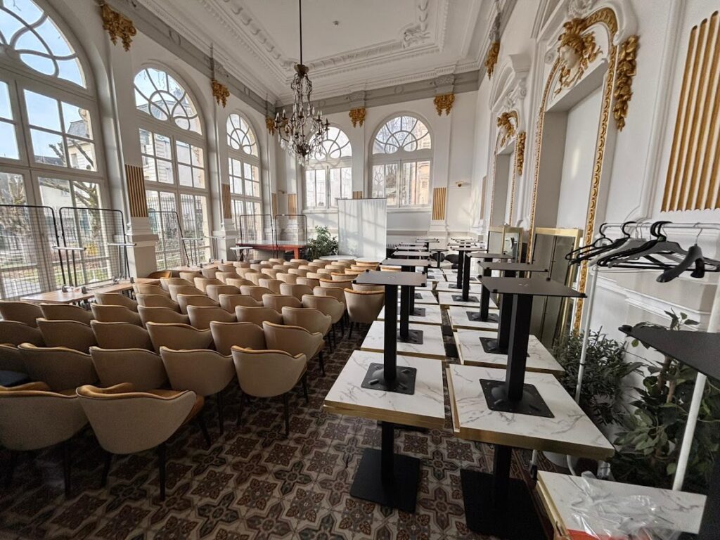 Casino Contrexeville Tables Chaises 1024x768